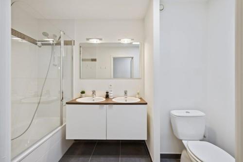 Ванна кімната в Beautiful bel-etage in Blankenberge