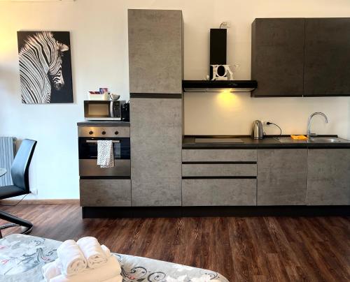 Lepetit3 - AC - Self Check In - Central Station - Airport Shuttle - Balcony - MilanoFlats