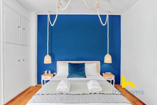 Lush island-style hideaway in lively Koukaki!