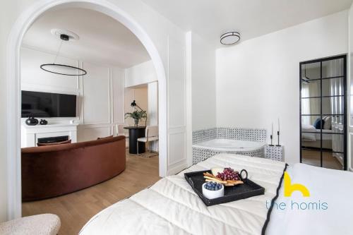 Athenian Elegance, Ensuite Whirlpool & Fireplace Near Acropolis