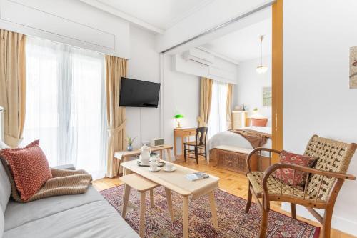 Chill Out In Retropolitan Hideaway at Alsos Park