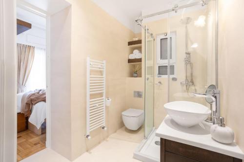 Chill Out In Retropolitan Hideaway at Alsos Park
