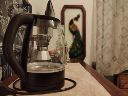 a blender sitting on top of a table at La Spelonca degli Asini in Prata