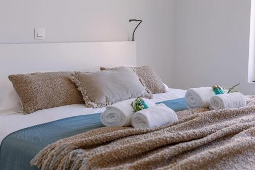 Cama o camas de una habitación en Huswell - Lovely apartment with lateral sea view and parking