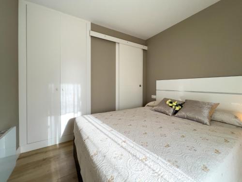 Ένα ή περισσότερα κρεβάτια σε δωμάτιο στο Bedoll Blanc Nuevo en alquiler