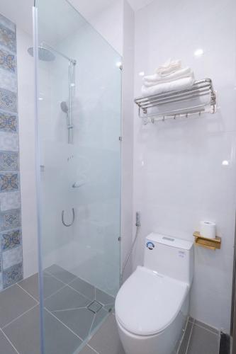 Ένα μπάνιο στο BELLA HOTEL PHU QUOC - Free tour to take pictures of Sunset town