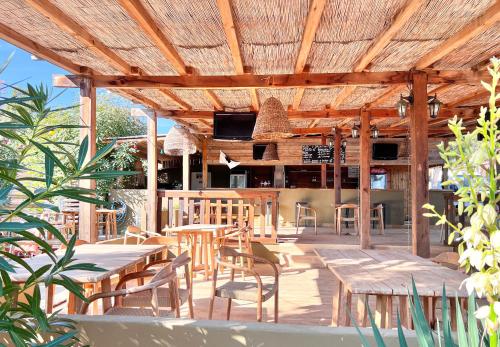 En restaurant eller et andet spisested på Campo Di Mare