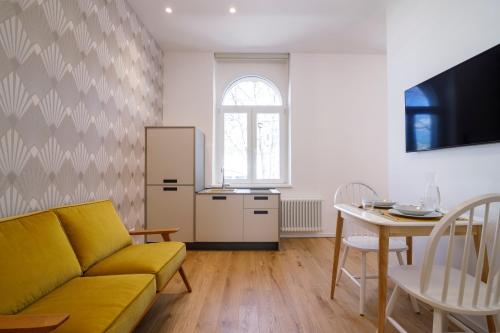 Dapur atau dapur kecil di ELECTRIC Rooms & Suites