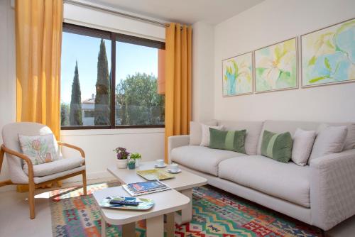 Genteel Home Costa de Nagueles