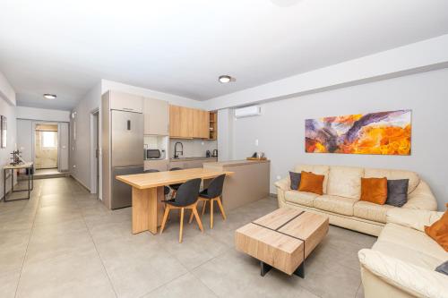 IVY Apartments in the Heart of Athens