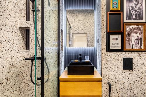 GuestReady: Designer Studio in the heart of Marais