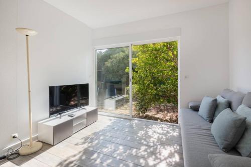 AS24411 - Studio cabine + chalet avec jardin et parking