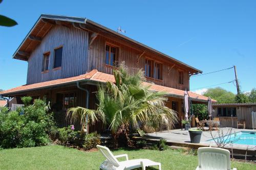 L'ECLUSE maison tout confort piscine chauffée quartier prisé