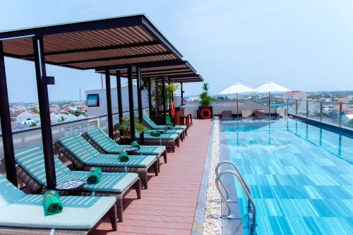 Little Gem Hoi An Boutique Hotel & Spa — Lake view