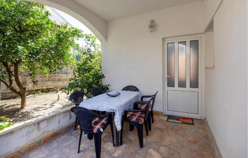 3 Bedroom Stunning Home In Tustevac