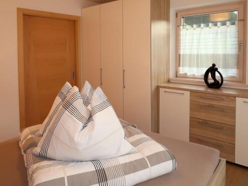 Katil atau katil-katil dalam bilik di Apartment Spieglhof-1 by Interhome