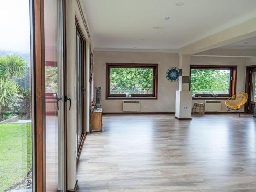 Κήπος έξω από το Villa Rio Lima Retreat by Interhome
