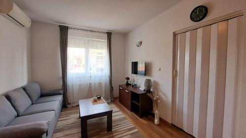 LERA Apartment-free public parking nearby