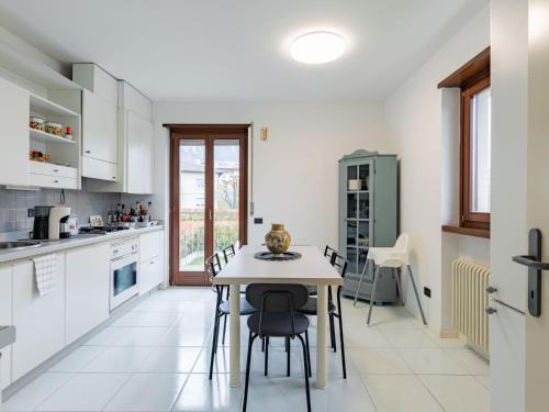Η κουζίνα ή μικρή κουζίνα στο Apartment Molini by Interhome