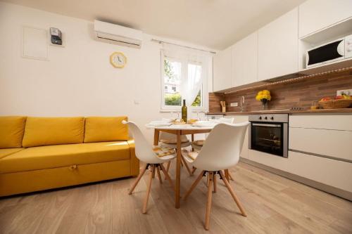 Ferienwohnung für 4 Personen ca 50 qm in Njivice, Kvarner Bucht Krk