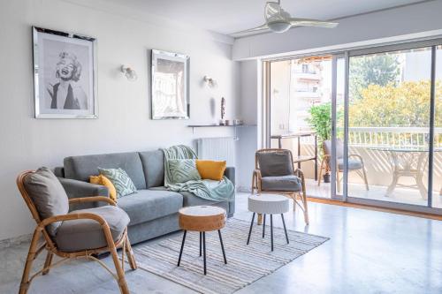 Rue d'Antibes Cannes Bright apartment with terrace