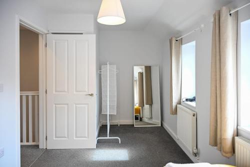 Dings House With FREE Parking In Super Central South West City Location By STAE-Homes photo 25