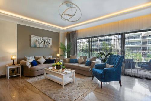 Lake View Residence 3 BR Apt - Families Only