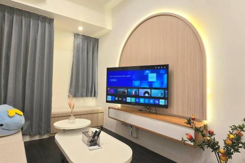 ArumDaru at Tanglin Apartmentにあるテレビまたはエンターテインメントセンター