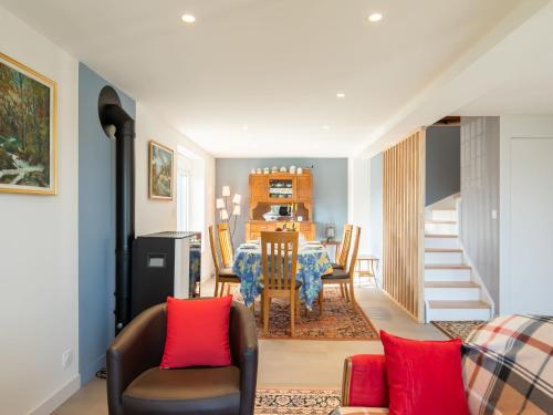 Un lugar para sentarse en Apartment Ty PJP by Interhome