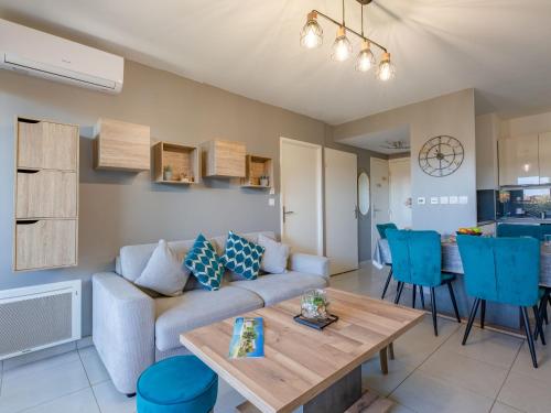 Apartment Golfe Horizon-3 by Interhome