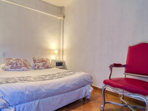 Ένα ή περισσότερα κρεβάτια σε δωμάτιο στο Holiday Home La Bastide de Magdeleine by Interhome