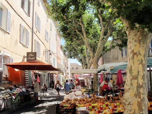 Η γειτονιά γύρω από ή μία γειτονιά κοντά σε αυτή η παραθεριστική κατοικία
