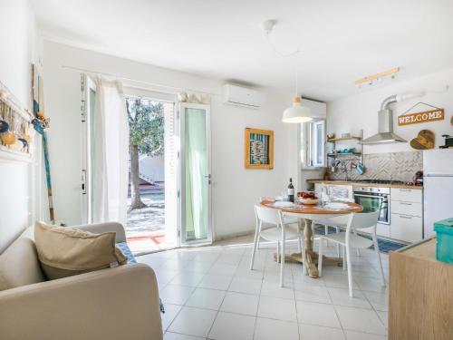 O bucătărie sau chicinetă la Apartment Casa e mare by Interhome