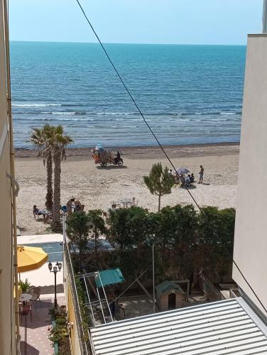 Seaside Deluxe Apartment for long term rental