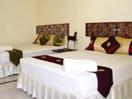 Zimmer mit 2 Betten in einem Zimmer in der Unterkunft Penzy Guest House in Chaweng