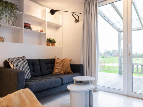 O zonă de relaxare la Chalet in Friesland near Alde Feanen Park