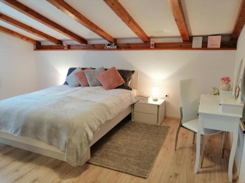 Apartment Eden in peaceful area near center