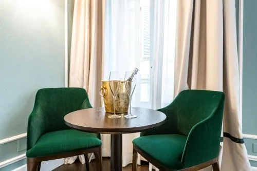 Glimpse Hotel photo 7