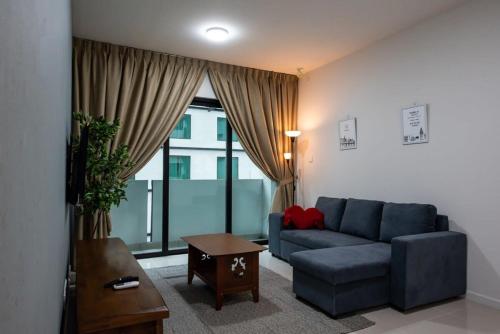 Gallery image of A Stylish & Cozy Apt at Suasana Suites JB in Johor Bahru