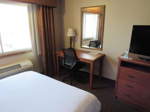 Televisyen dan/atau pusat hiburan di Best Western Empire Towers
