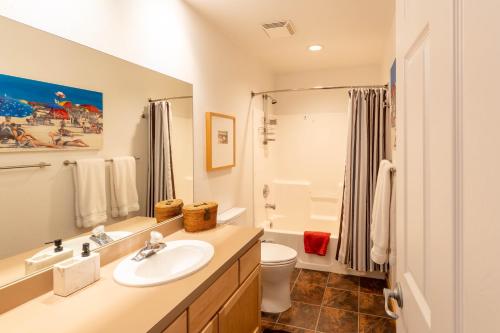 a bathroom with a sink and a toilet at Cozy Hailey Haven in Hailey