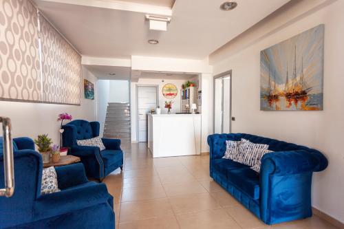 Posezení v ubytování Dhima Hotel