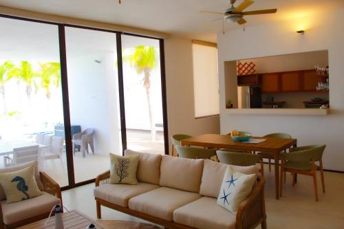 Posezení v ubytování Patmos ocean view 3 bedroom house