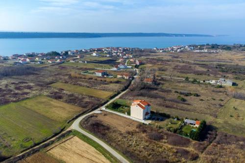 Family-friendly apartments with swimming pool Ljubac, Zadar - 21937