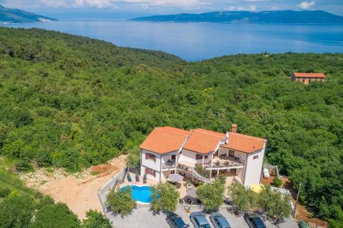 Gallery image of Family-friendly apartments with swimming pool Drenje, Labin - 23001 in Labin