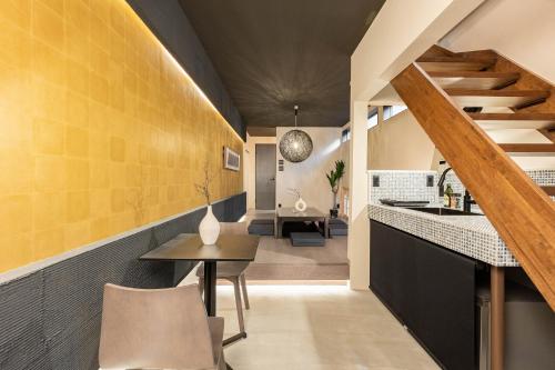 Bijou Suites Chaya
