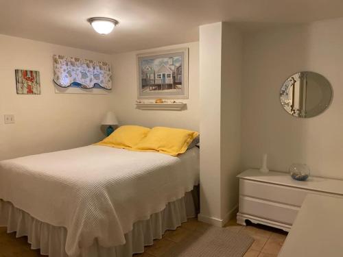 Katil atau katil-katil dalam bilik di Your Beach house on the island