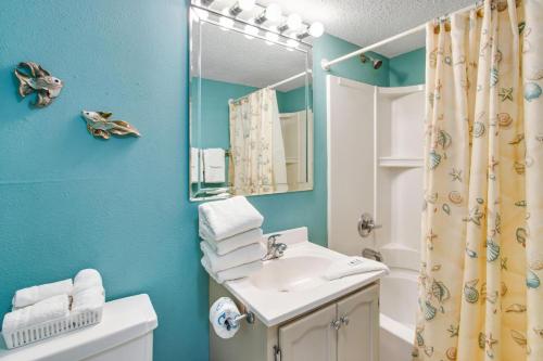 Ванная комната в Gulf House 401