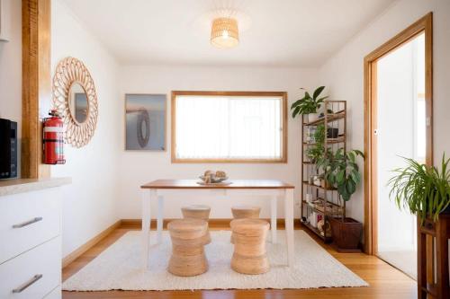 Gambar di galeri bagi Idyllic Weymouth Retreat with Ocean Views di Weymouth