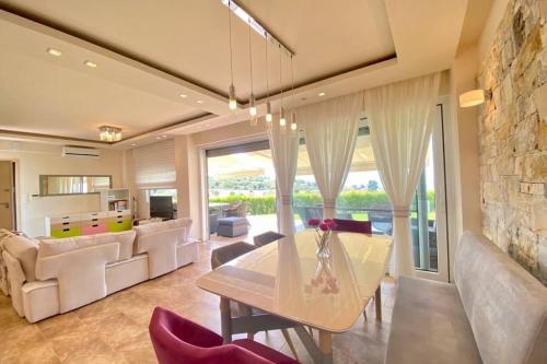 TAMARI Luxury Villa - Miramare